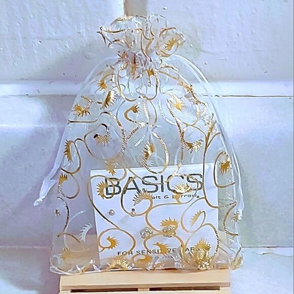 CROFT & BARROW AURORA BOREALIS STONE GOLD TONE PIERCED EARRINGS SET - Picture 5 of 5